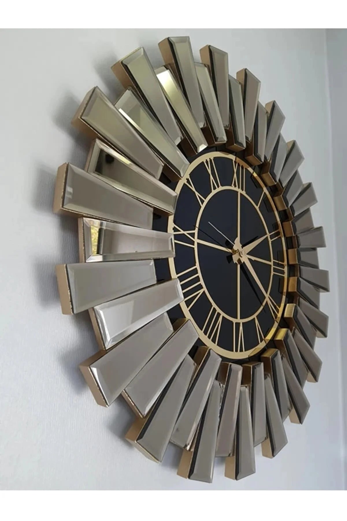 Diamond Spiegeluhr silber gold auf schwarzem Spiegel 75cm