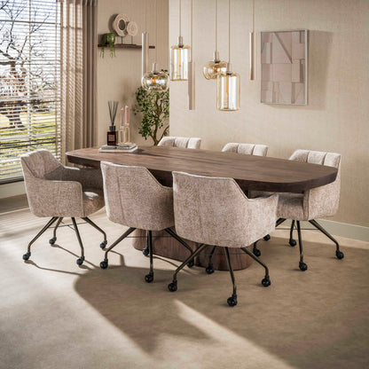 Esstisch Hjalmar Grand Oval aus Akazienholz massiv 240x105cm