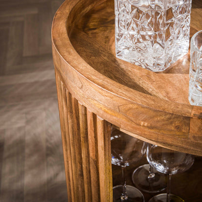 Servierwagen & Weintrolley WAVE ELEGANCE Runder Barwagen aus Mangoholz mit Lamellen-Design