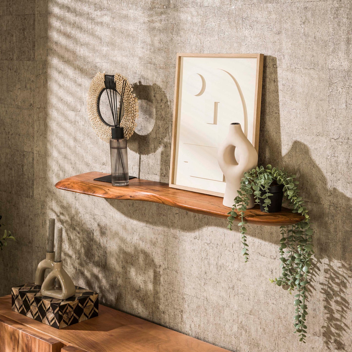 Wandregal ORGANIC FLOW Großes schwebendes Massivholz-Regal aus Akazie in Naturform 120 cm