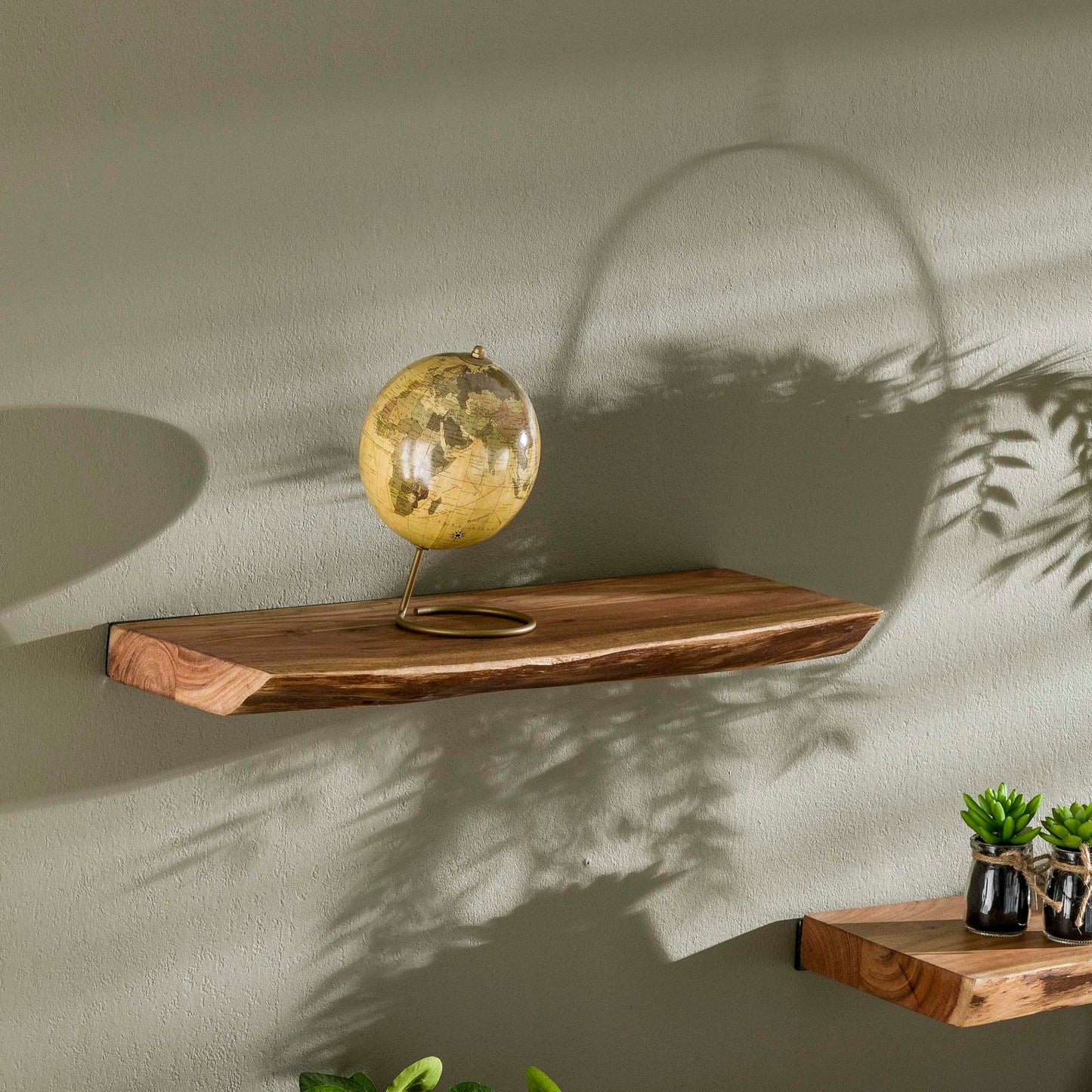 Wandregal EDGE NATURE Schwebendes Massivholz-Regal mit echter Baumkante 60 cm
