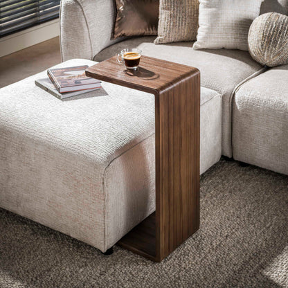 Beistelltisch MAYA TEAK C-Form Überstelltisch aus recyceltem Teakholz
