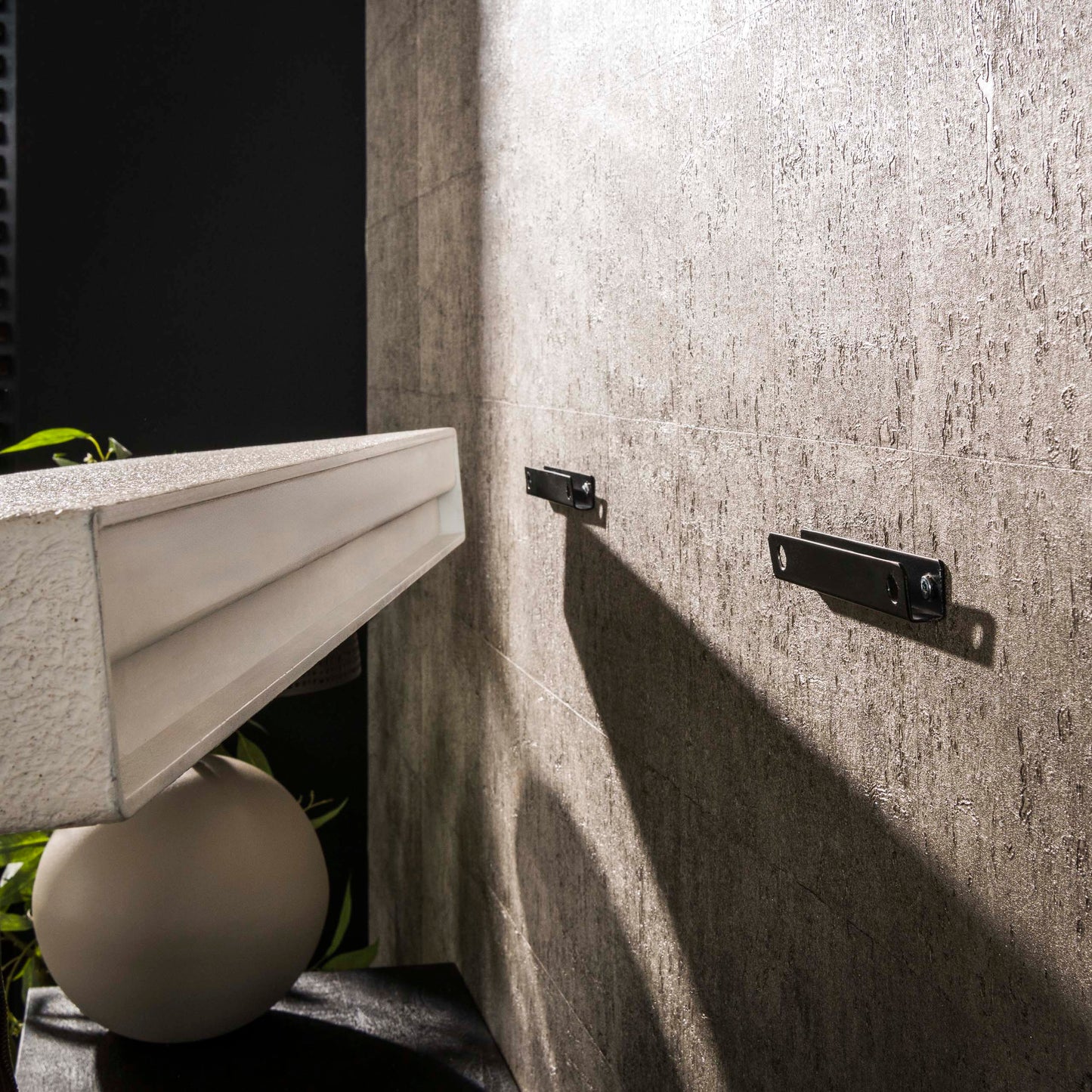 Wandregal STONE ELEGANCE Schwebendes Board aus Marmor-Komposit im Soft-Edge-Design 100 cm