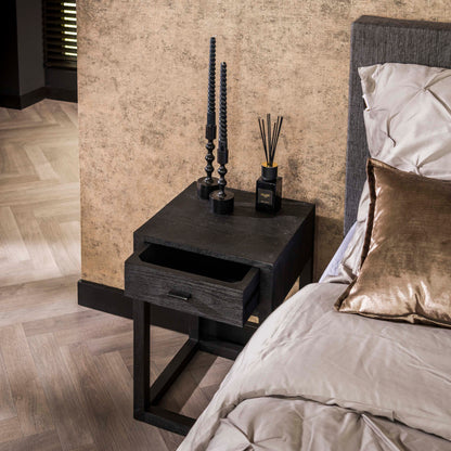 Nachttisch BLACK SQUARE Kubische Massivholz-Konsole im All-Black-Look 35 cm