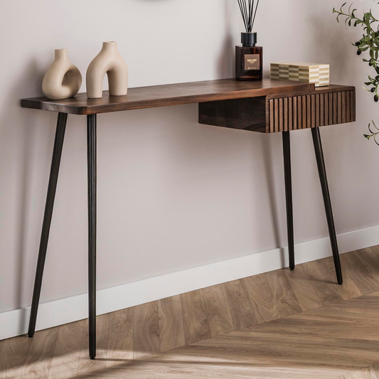 Konsolentisch CARVE DRIFTWOOD Asymmetrischer Massivholz-Tisch mit 3D-Rillenfront 120 cm