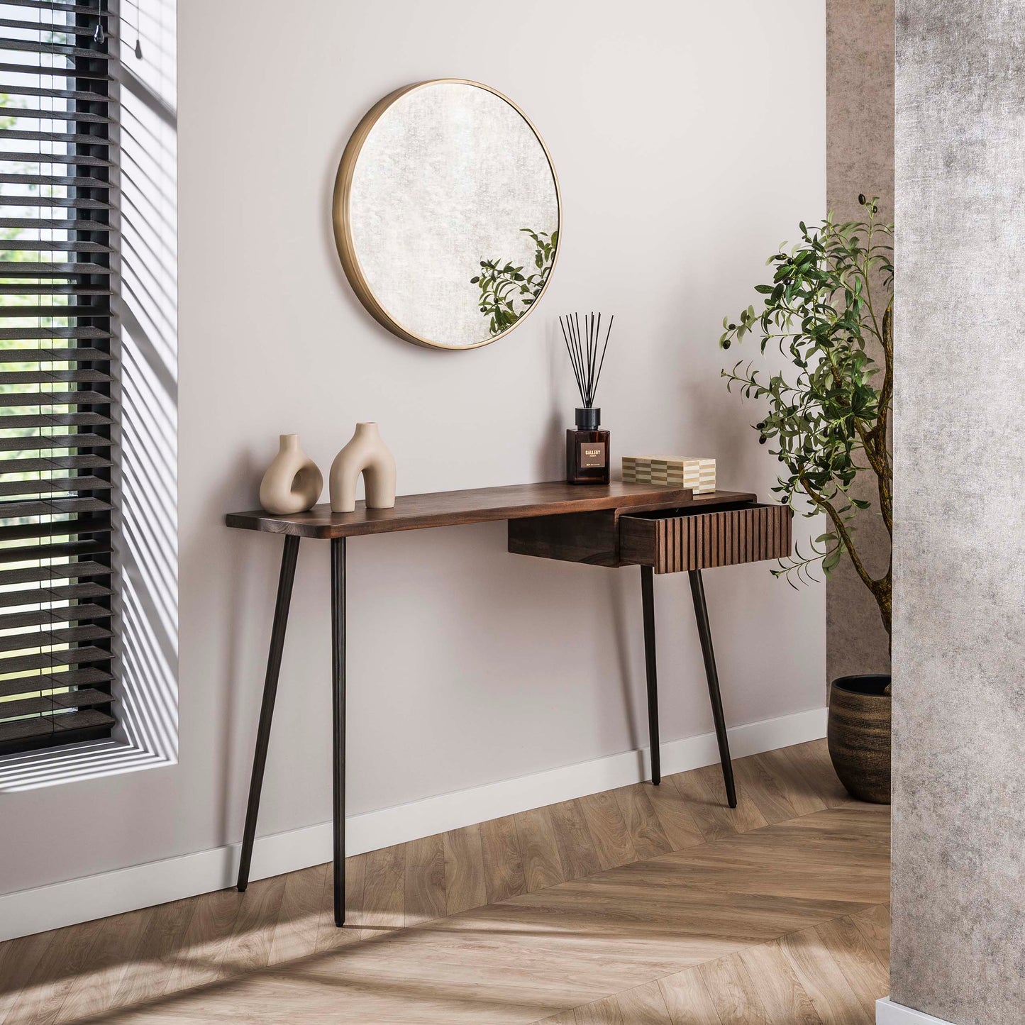 Konsolentisch CARVE DRIFTWOOD Asymmetrischer Massivholz-Tisch mit 3D-Rillenfront 120 cm