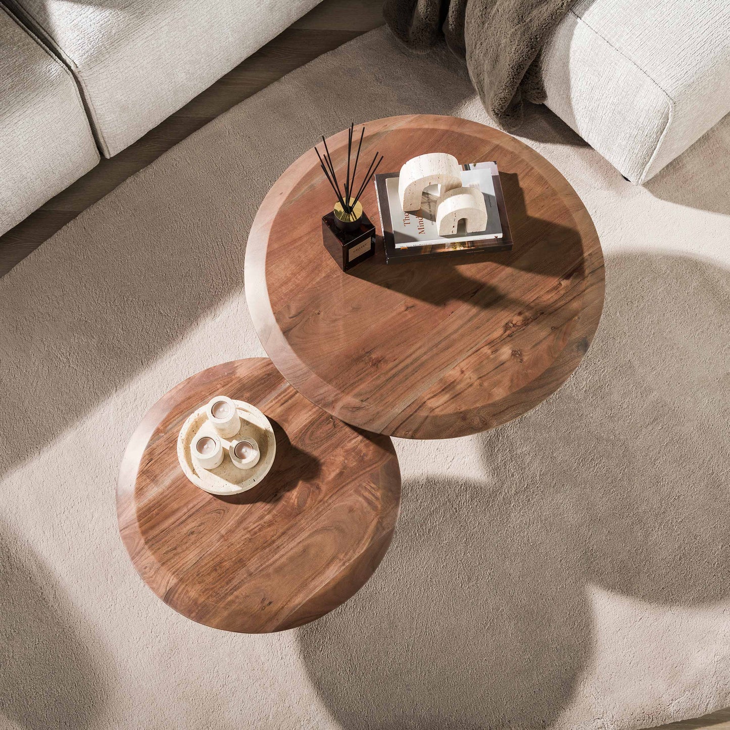 Couchtisch Set TONDO 2-teiliges Massivholz-Duo mit konischem Säulenfuß