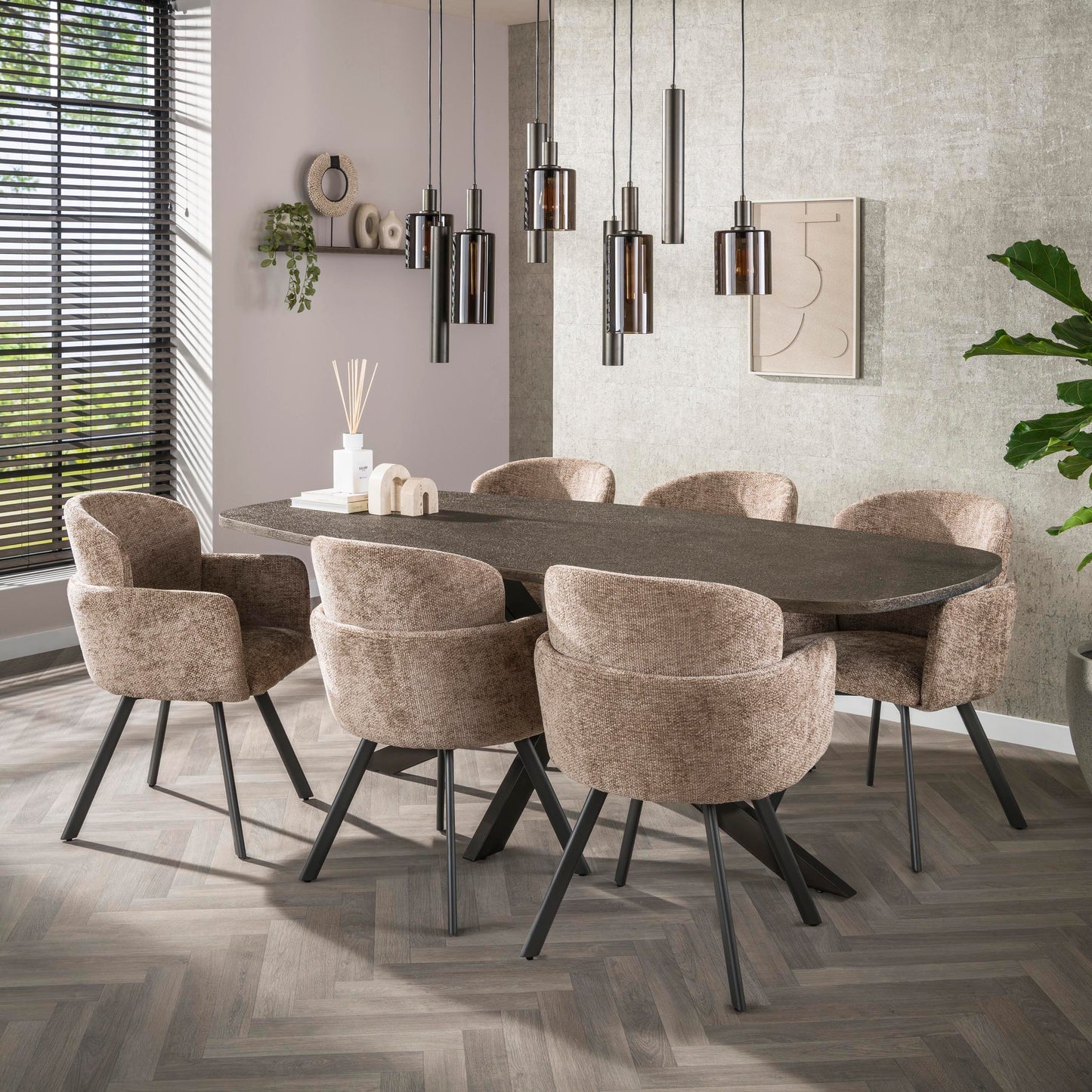 Esstisch BRONVIK GRANDE Dänisch-Ovaler XXL-Tisch in Liquid-Metal Bronze