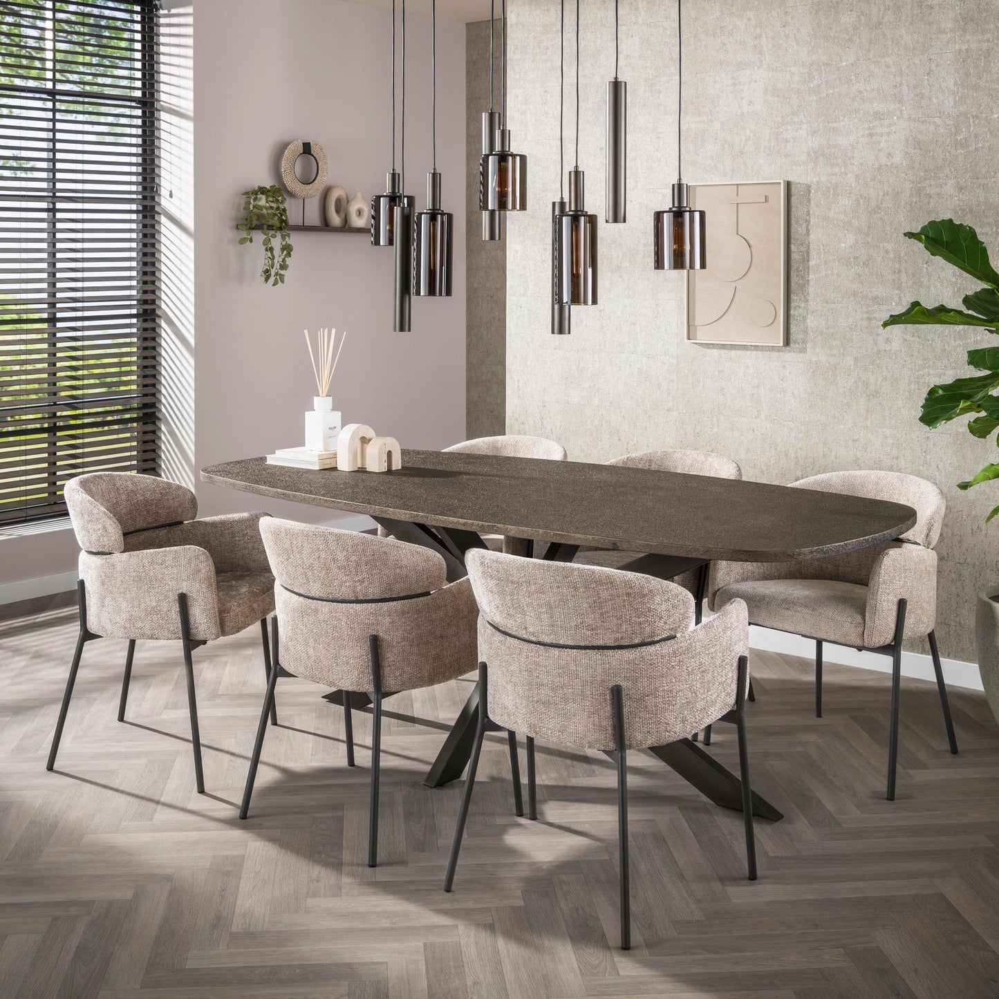 Esstisch BRONVIK GRANDE Dänisch-Ovaler XXL-Tisch in Liquid-Metal Bronze
