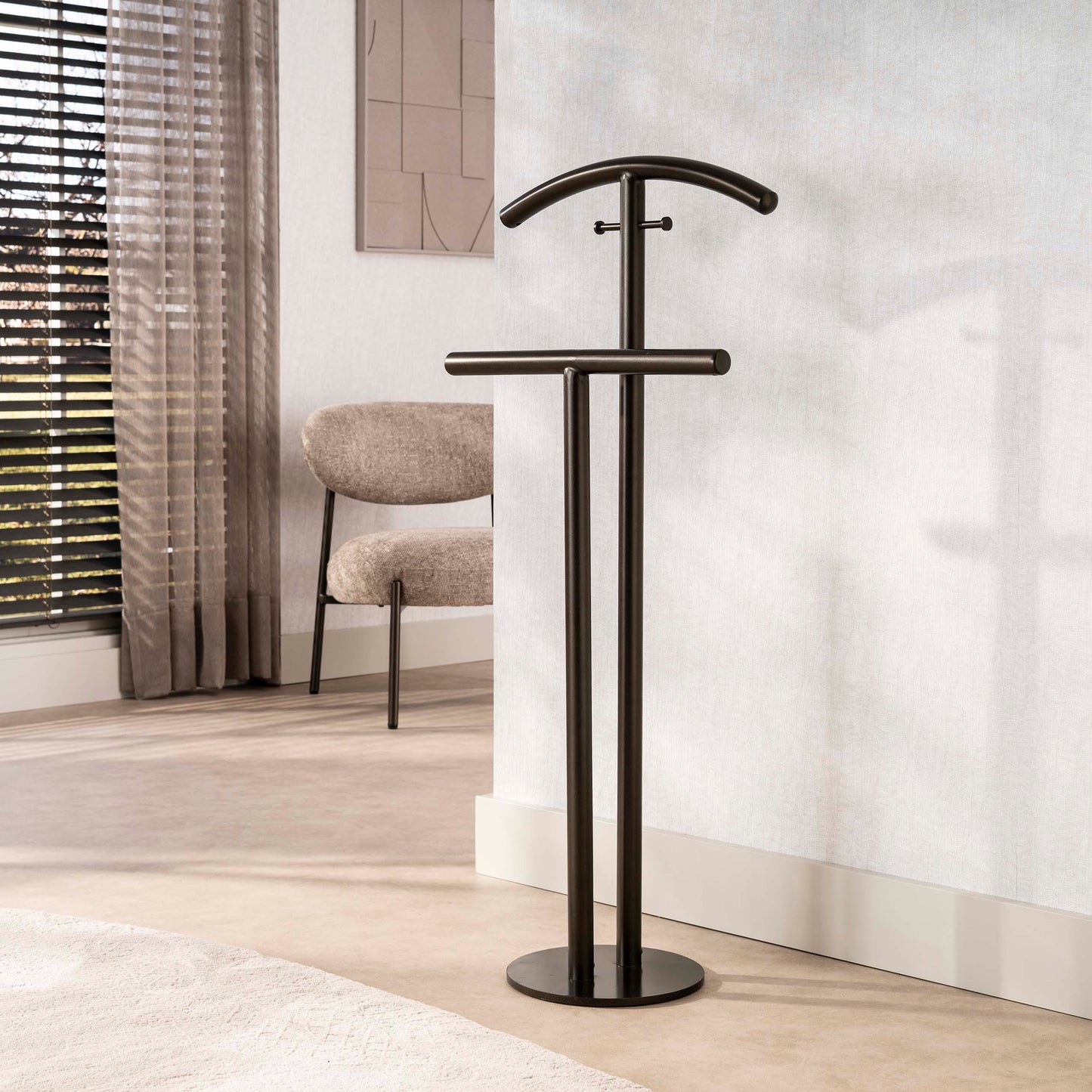 Kleiderständer LUNO Eleganter Kleiderbutler aus Stahl in Bronze-Optik 106 cm