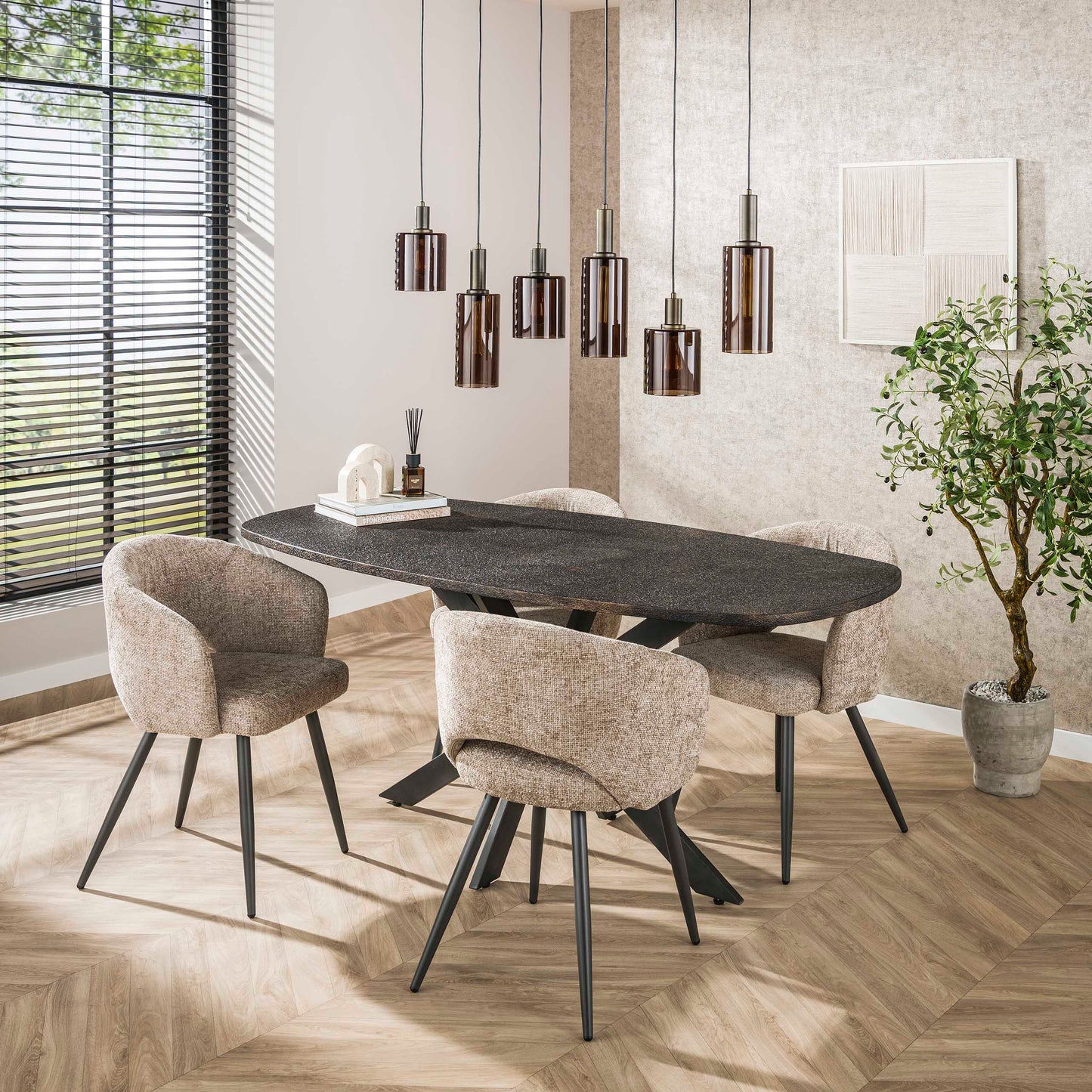 Esszimmerstuhl SALON ELEGANCE Runder Armlehnstuhl mit Cut-Out-Design