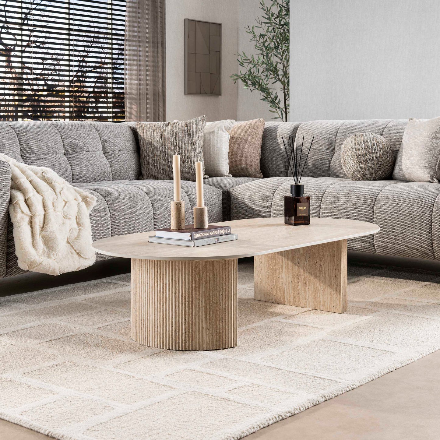 Couchtisch SIENNA TRAVERTINO  Lowboard-Tisch in organischer Säulen Rillen-Optik