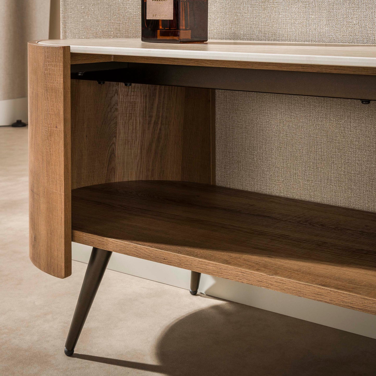 TV-Schrank PONTE Lounge-Lowboard mit Travertin-Keramikplatte Bronze-Beinen