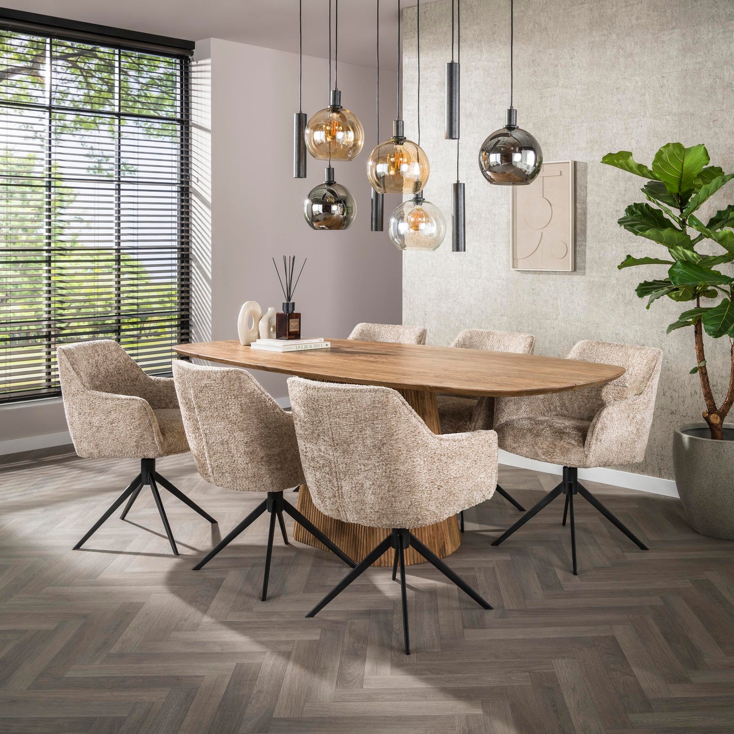 Armlehnstuhl PULL Eleganter 360° Drehstuhl mit Spider-Gestell Beige