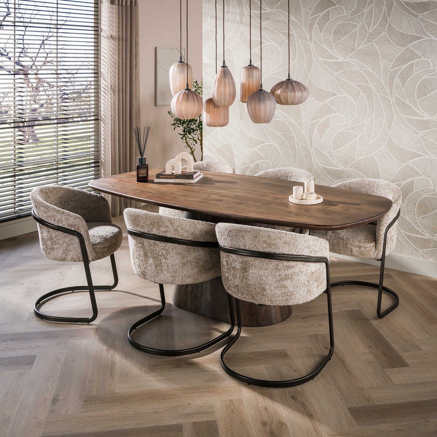 Esstisch ONDA Massivholz-Tisch in Dänisch Oval mit Säulenfuß Akazie 180cm