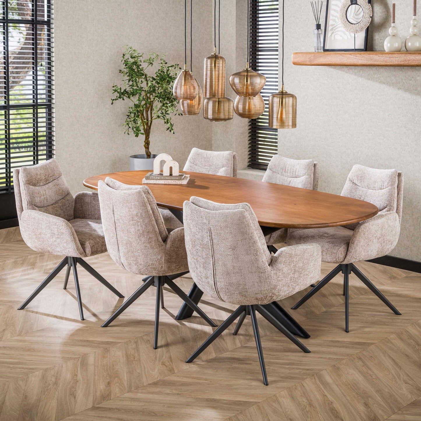 Esstisch CLIFF SABBIA GRANDE Dänisch-Ovaler Massivholztisch Mango mit Ovalrohr-Gestell 215 cm