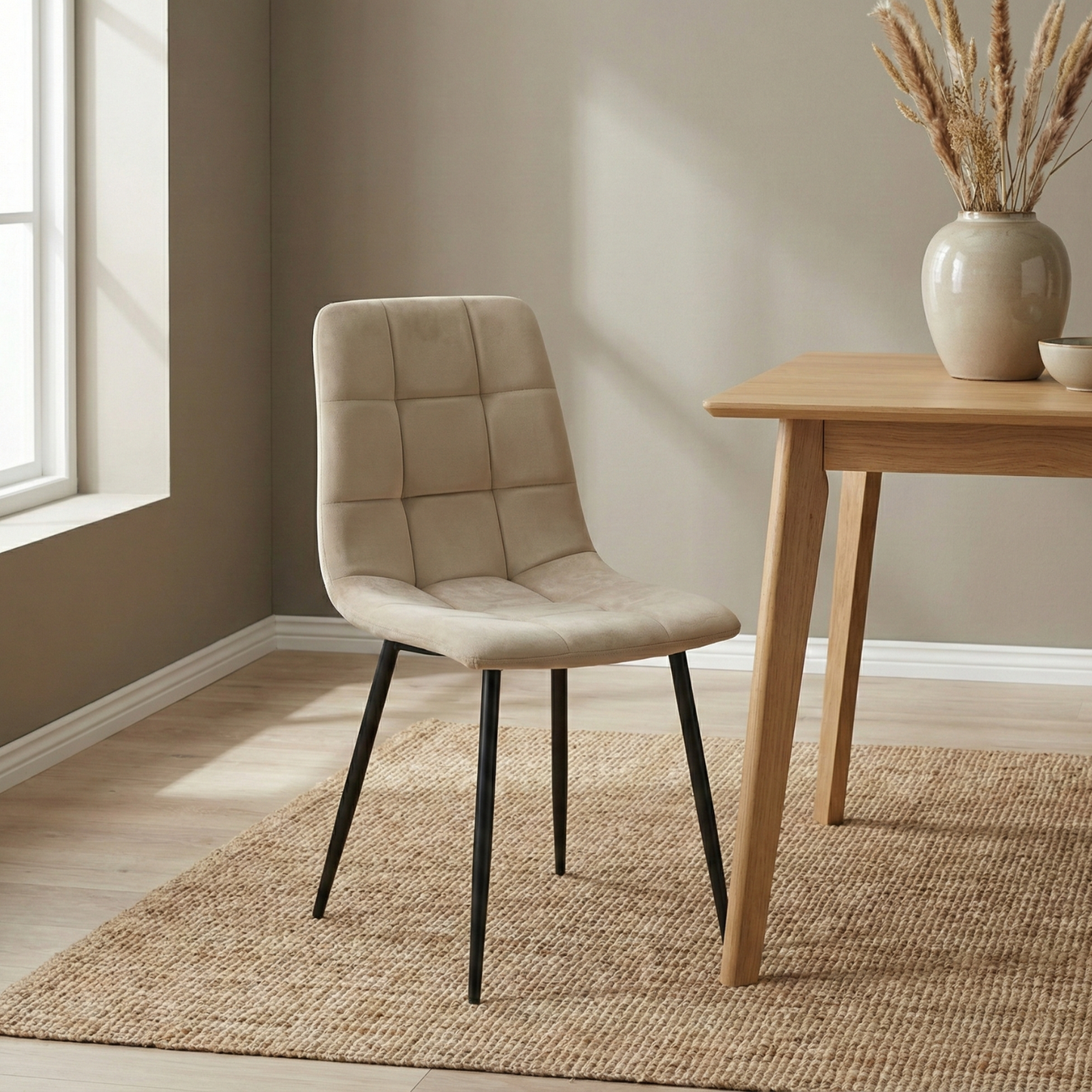 Gepolsterte Esszimmerstuhl mit Rückenlehne aus Samt und Metallbeine Beige 6er Set