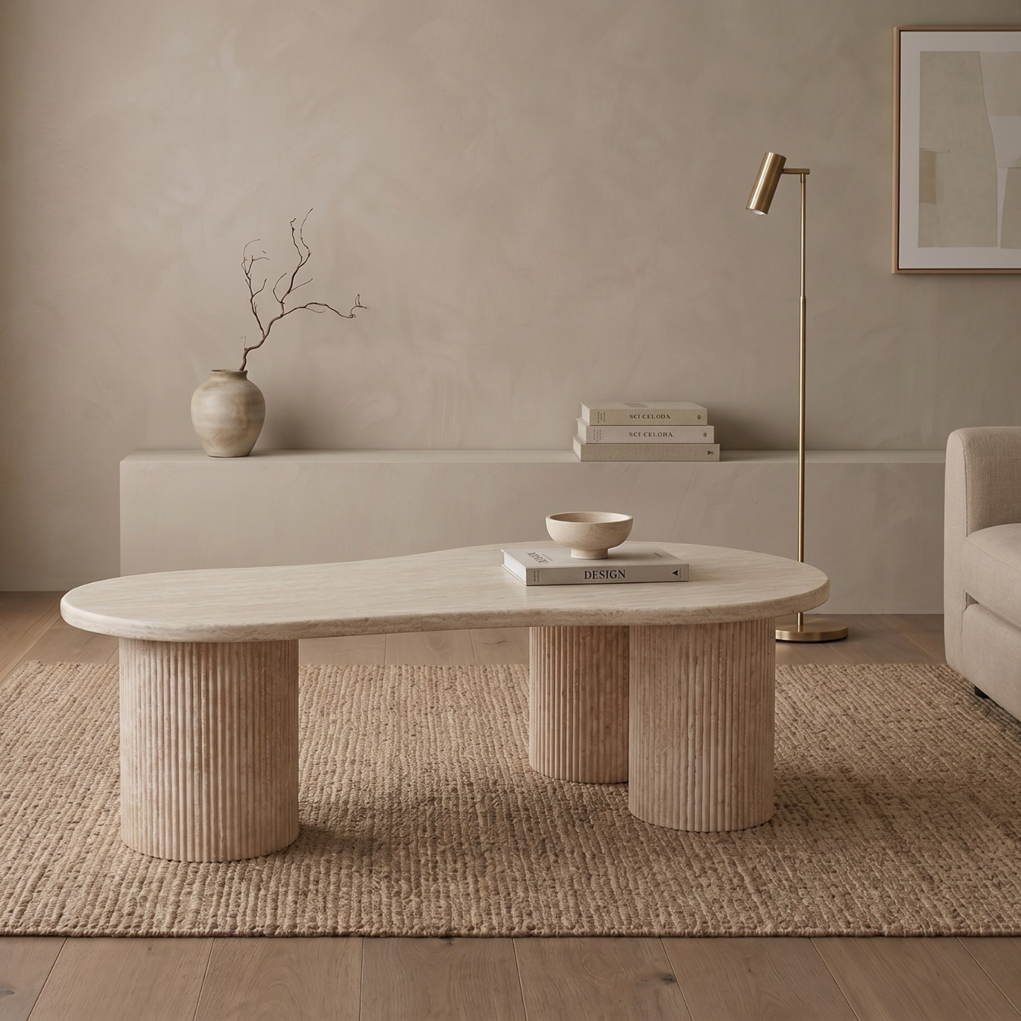 Couchtisch Lucano mit massiver Travertin Tischplatte und Tischbeinen in Säulenstil 140cm beige