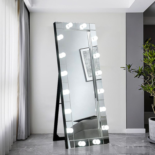 Moderne LED-Standspiegel Ganzkörperspiegel in Silber 160 x 60 cm